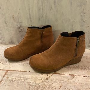 Sorel Evie women’s boot size 8.5 waterproof in velvet tan